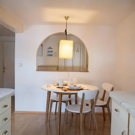 Charming Urban Appartement Piran